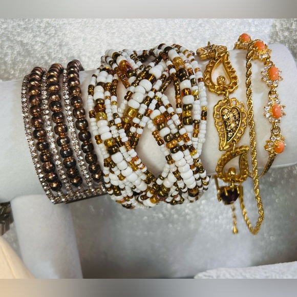 Necklace and Bracelet Bundle 28 pc Lot - Picture 5 of 15